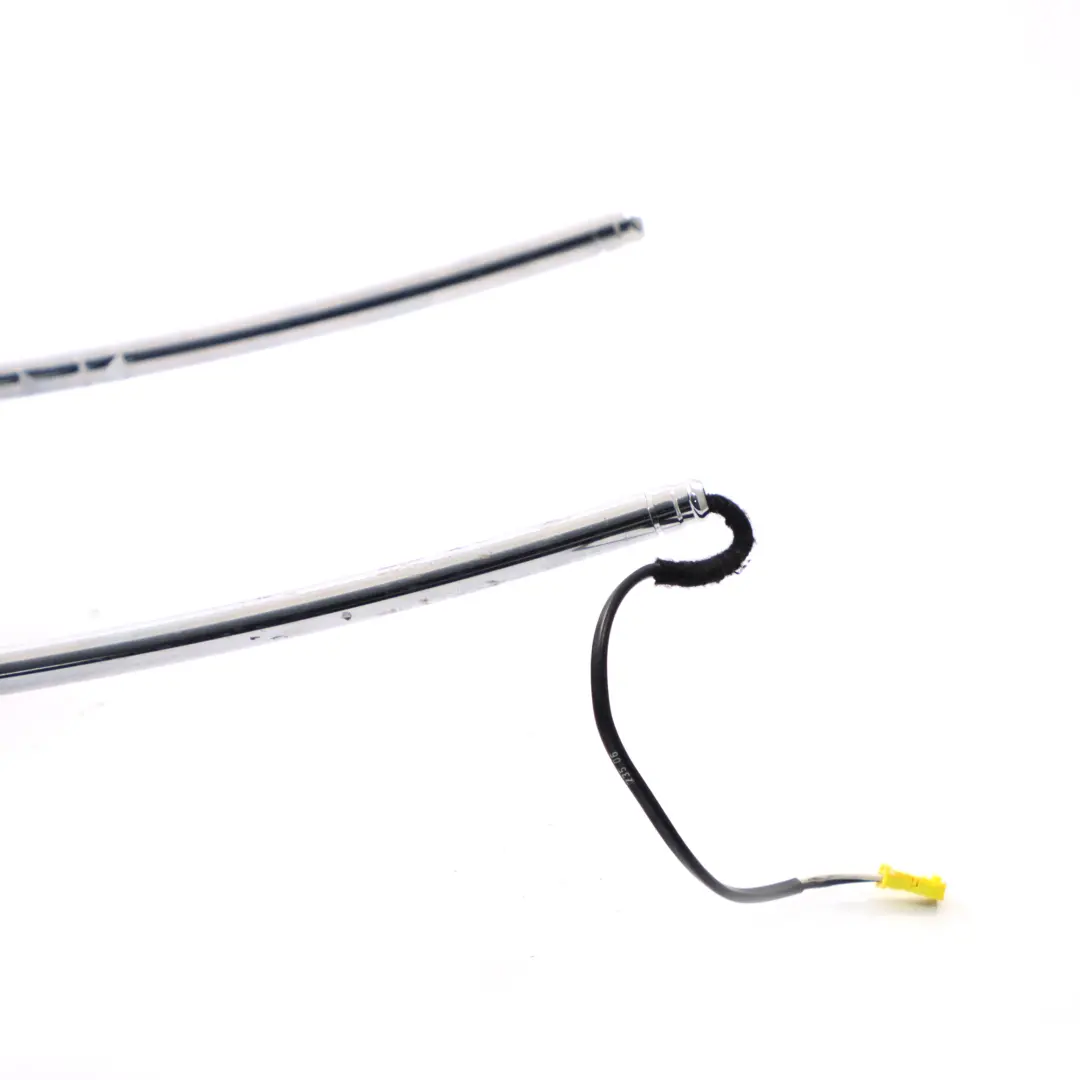 Mercedes W219 Poggiatesta sedile anteriore destro Copertura poggiatesta pelle - SKU A2199701450 - Numero di parte A2199701450
