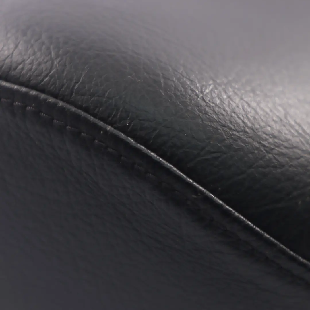 Mercedes W219 Appui-tête de siège avant droit Housse d'appui-tête en cuir noir - SKU A2199701450 - Numéro de pièce A2199701450