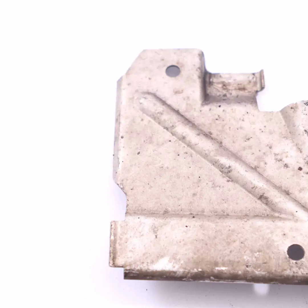 Getriebelager Hitzeschutzblech Blech für Mercedes W204 W211 W212 mit Teilenummer A2202710188 Mercedes W204 W211 W212 Getriebelager Hitzeschutzblech Blech - SKU A2202710188 - Teilenummer A2202710188