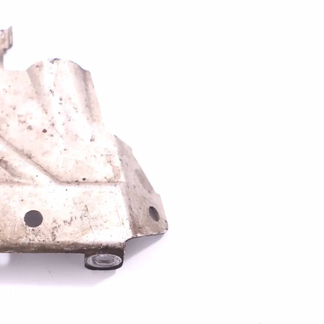 Getriebelager Hitzeschutzblech Blech für Mercedes W204 W211 W212 mit Teilenummer A2202710188 Mercedes W204 W211 W212 Getriebelager Hitzeschutzblech Blech - SKU A2202710188 - Teilenummer A2202710188