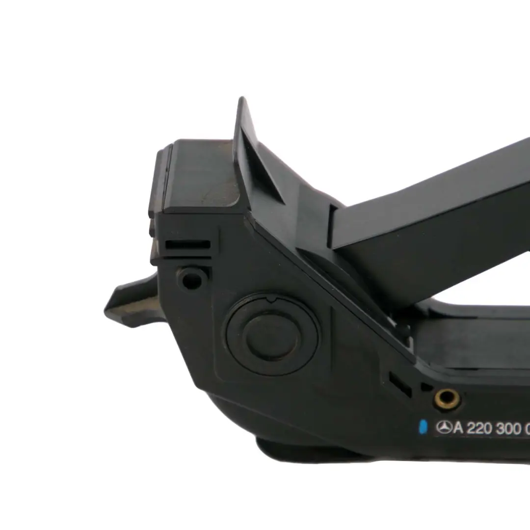 Pedale Acceleratore Mercedes W220 W221 per con numero di parte A2203000304 Pedale Acceleratore Mercedes W220 W221 - SKU A2203000304 - Numero di parte A2203000304