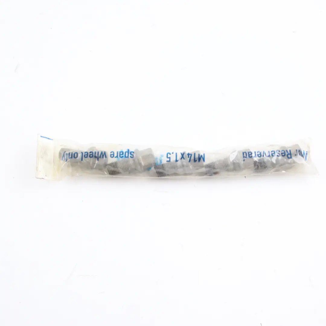 Zestaw Śrub do Mercedes ML W164 W220 o numerze A2204000170 Mercedes ML W164 W220 Zestaw Śrub - SKU A2204000170-3 - Numer Części A2204000170