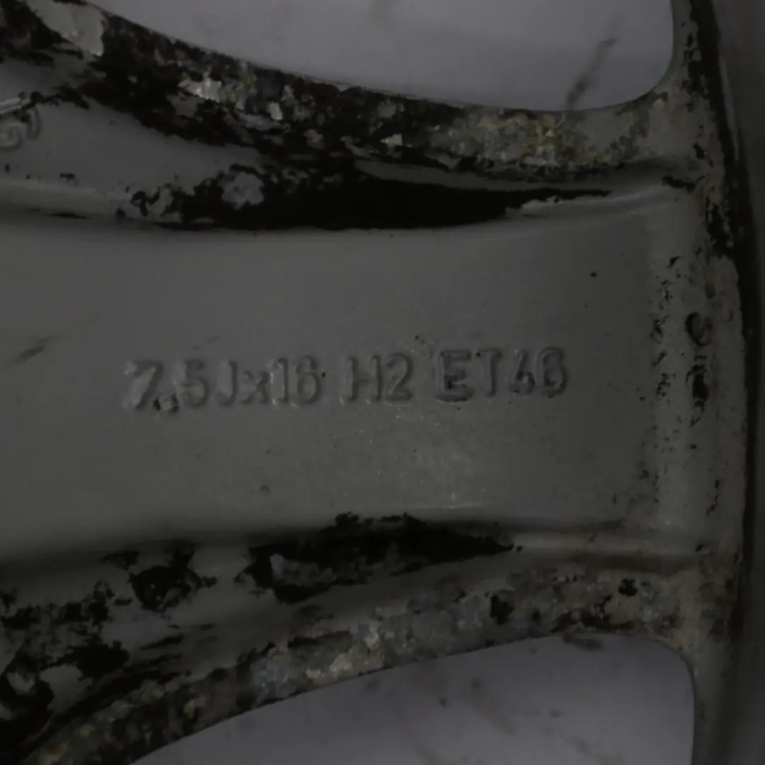 Cerchio in lega a 7 razze 16" 7,5J ET:46 per Mercedes W220 con numero di parte A2204012302 Mercedes W220 Cerchio in lega a 7 razze 16" 7,5J ET:46 - SKU A2204012302-1 - Numero di parte A2204012302