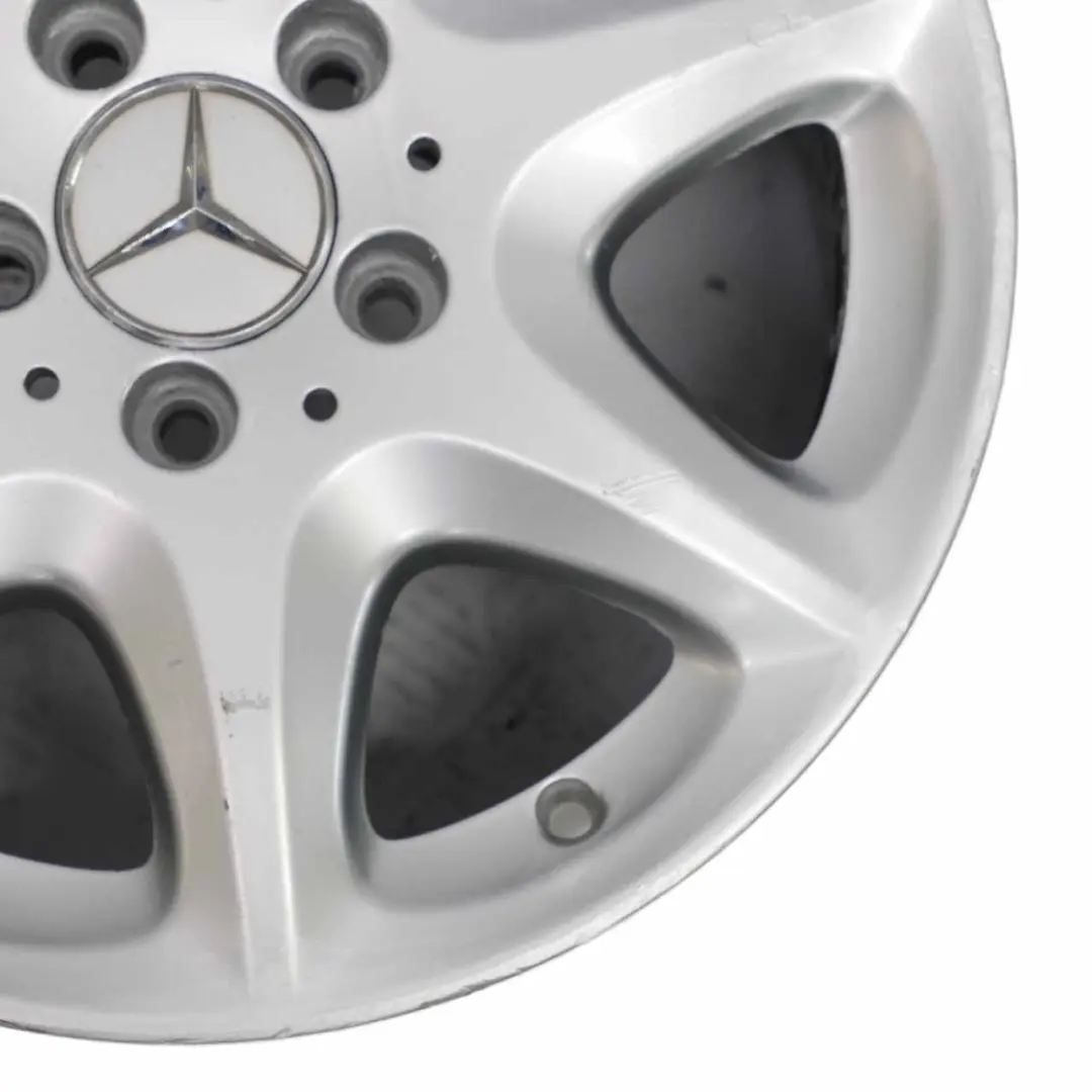 Cerchio in lega a 7 razze 16" 7,5J ET:46 per Mercedes W220 con numero di parte A2204012302 Mercedes W220 Cerchio in lega a 7 razze 16" 7,5J ET:46 - SKU A2204012302-1 - Numero di parte A2204012302