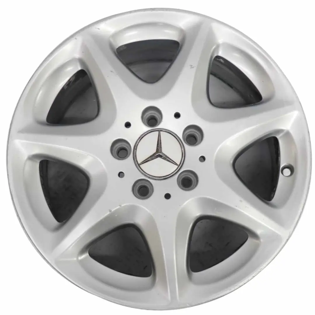 Cerchio in lega a 7 razze 16" 7,5J ET:46 per Mercedes W220 con numero di parte A2204012302 Mercedes W220 Cerchio in lega a 7 razze 16" 7,5J ET:46 - SKU A2204012302-2 - Numero di parte A2204012302