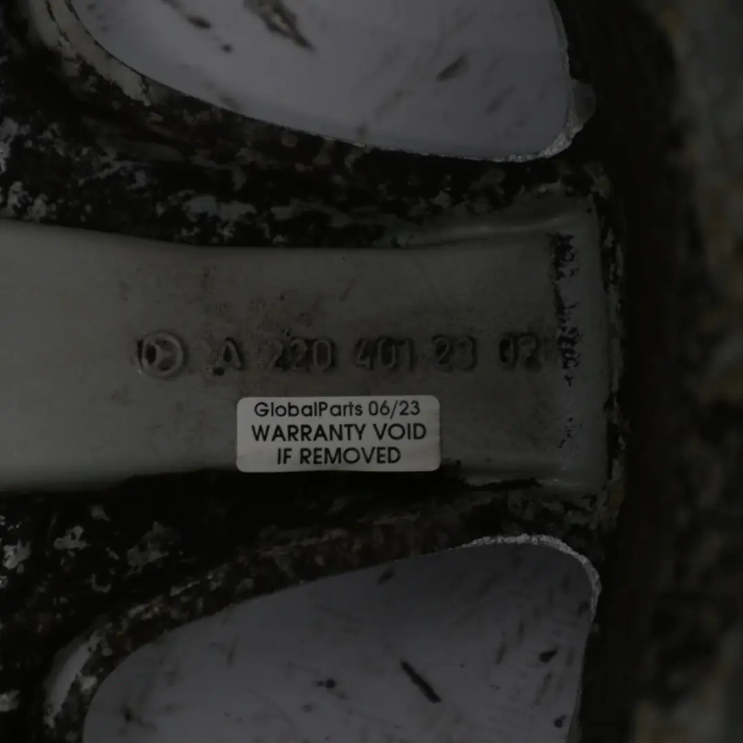 Alloy Wheel Rim 7 Spoke Design 16" 7,5J ET:46 to Mercedes W220 with Part number A2204012302 Mercedes W220 Alloy Wheel Rim 7 Spoke Design 16" 7,5J ET:46 - SKU A2204012302-4 - Part number A2204012302