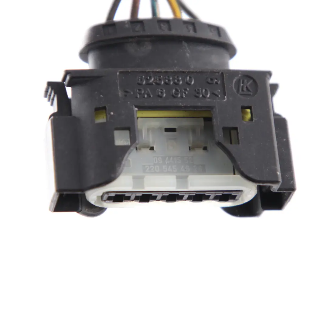 Lampenstecker Lichtsteckdose Verkabelung für Mercedes W245 mit Teilenummer A2205454628 Mercedes W245 Lampenstecker Lichtsteckdose Verkabelung - SKU A2205454628 - Teilenummer A2205454628