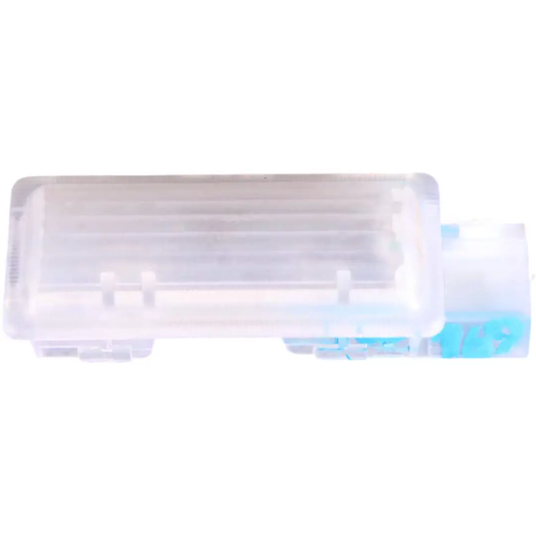 Lampka Oświetlenie Wnętrza do MERCEDES W169 W220 o numerze A2208201901 MERCEDES W169 W220 Lampka Oświetlenie Wnętrza - SKU A2208201901 - Numer Części A2208201901