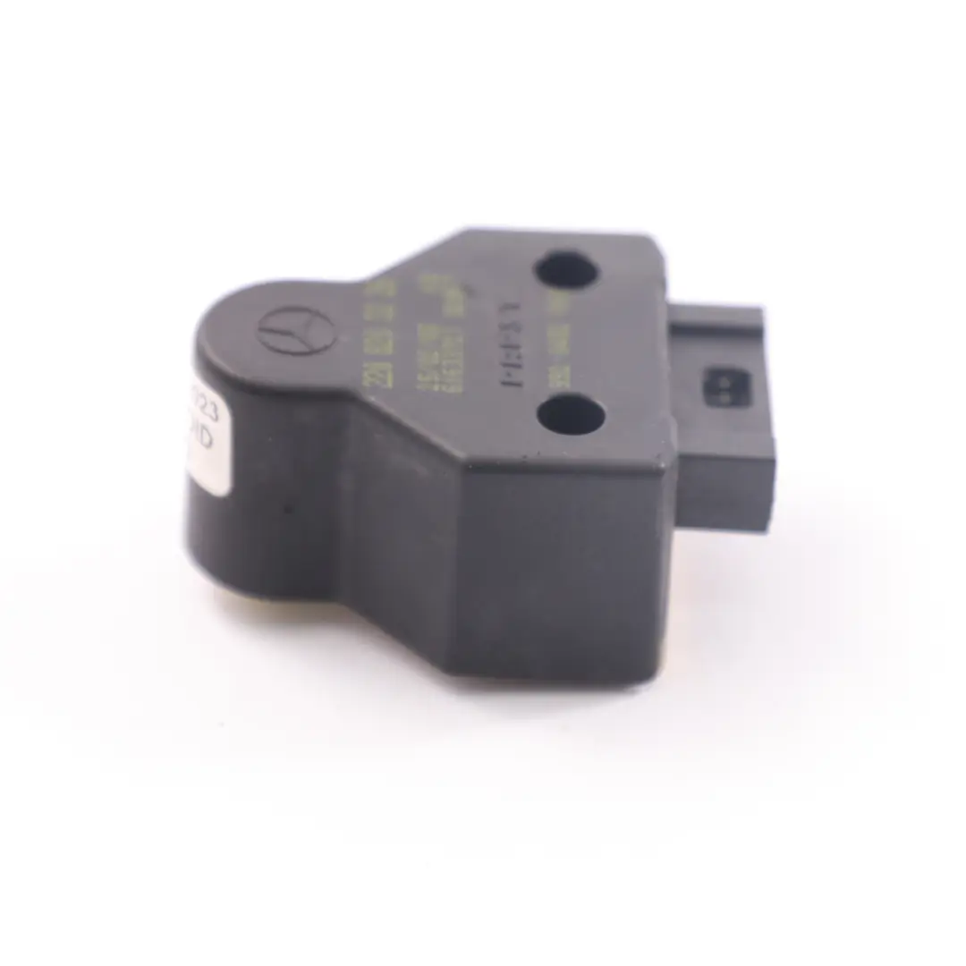 Czujnik Podgrzewania Fotela L do Mercedes W211 W220 o numerze A2208203226 Mercedes W211 W220 Czujnik Podgrzewania Fotela L - SKU A2208203226 - Numer Części A2208203226