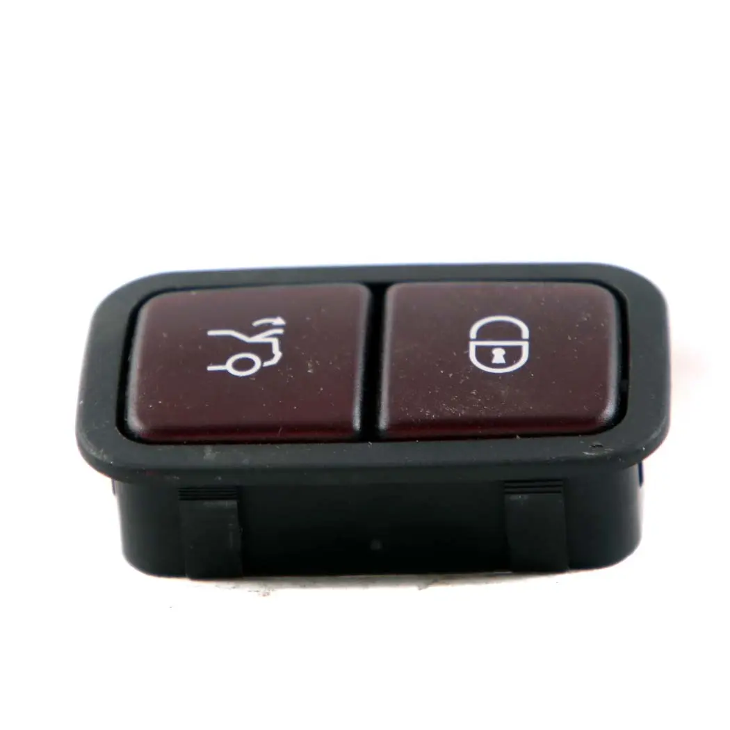 Bouton de fermeture du hayon arrière pour Mercedes W221 à propos du numéro de pièce A2208211479 Mercedes W221 Bouton de fermeture du hayon arrière - SKU A2208211479 - Numéro de pièce A2208211479