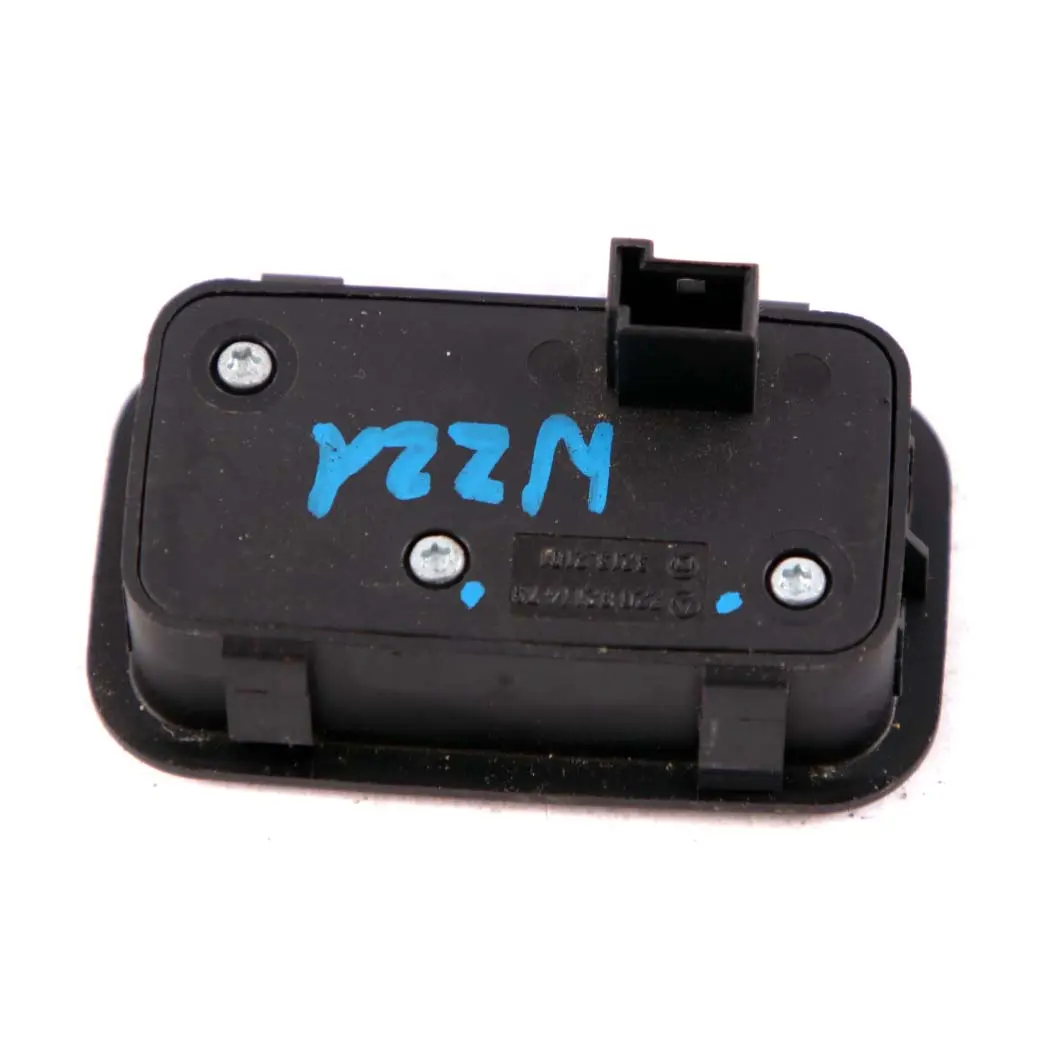 Bootlid Close Lock Switch Button to Mercedes W221 Tailgate with Part number A2208211479 Mercedes W221 Tailgate Bootlid Close Lock Switch Button - SKU A2208211479 - Part number A2208211479