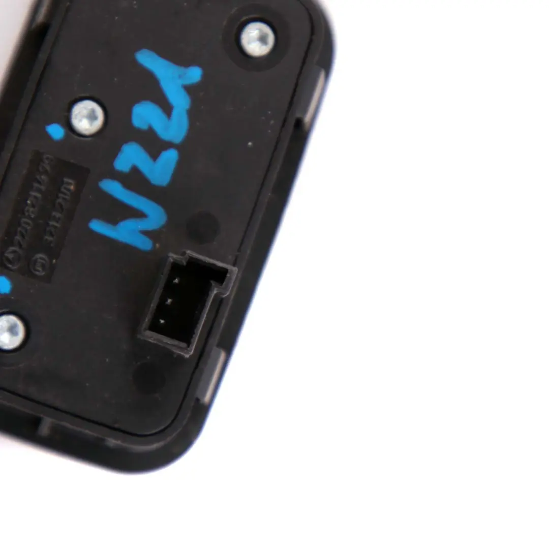 Bootlid Close Lock Switch Button to Mercedes W221 Tailgate with Part number A2208211479 Mercedes W221 Tailgate Bootlid Close Lock Switch Button - SKU A2208211479 - Part number A2208211479