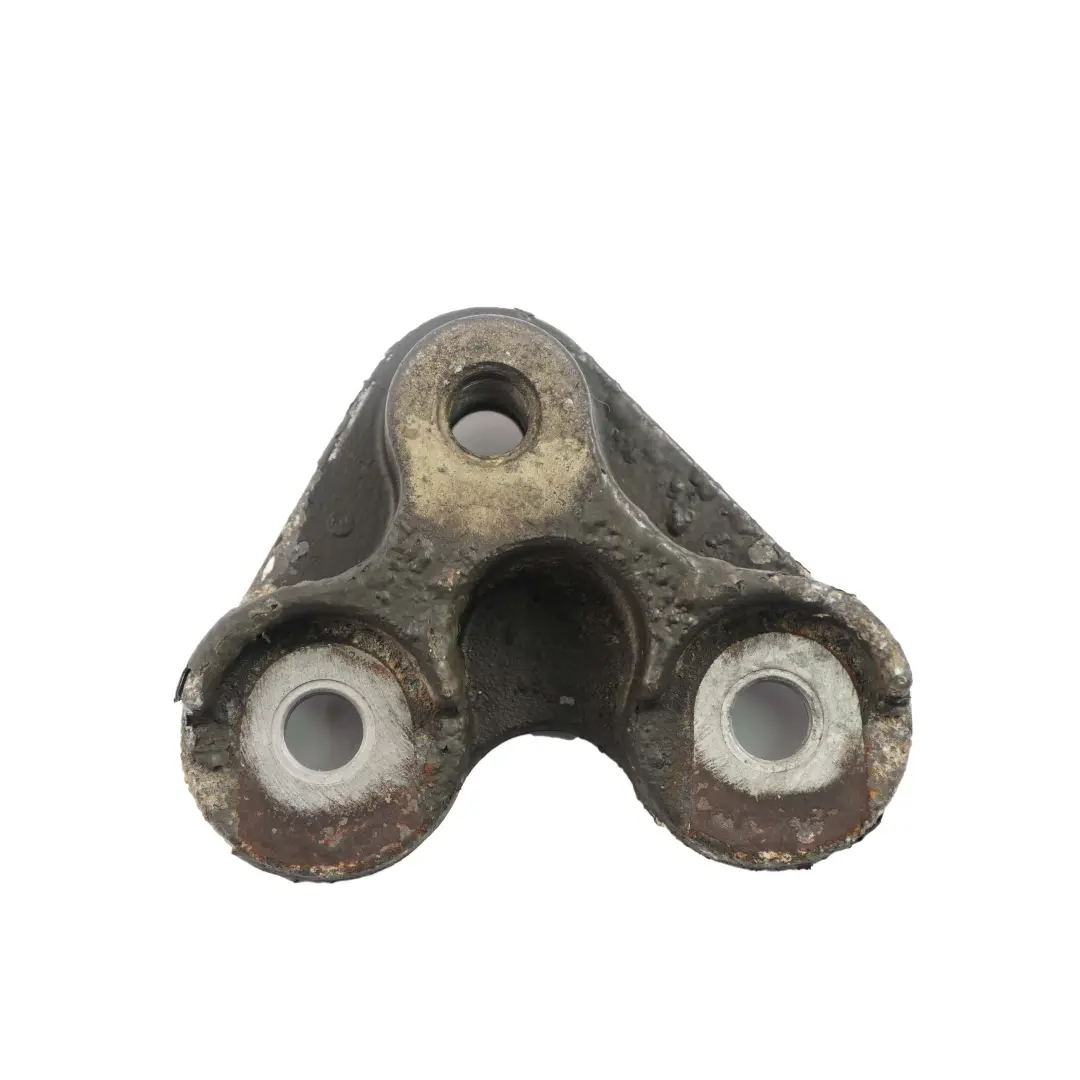 Support de differentiel d'essieu arriere montage droit pour Mercedes W221 à propos du numéro de pièce A2213511418 Mercedes W221 Support de differentiel d'essieu arriere montage droit - SKU A2213511418 - Numéro de pièce A2213511418