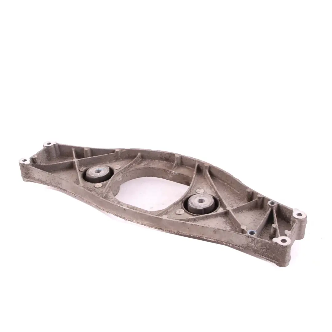 Mercedes-Benz W221 Hintere Differentialhalterung Halterung für mit Teilenummer A2213521406 Mercedes-Benz W221 Hintere Differentialhalterung Halterung - SKU A2213521406 - Teilenummer A2213521406