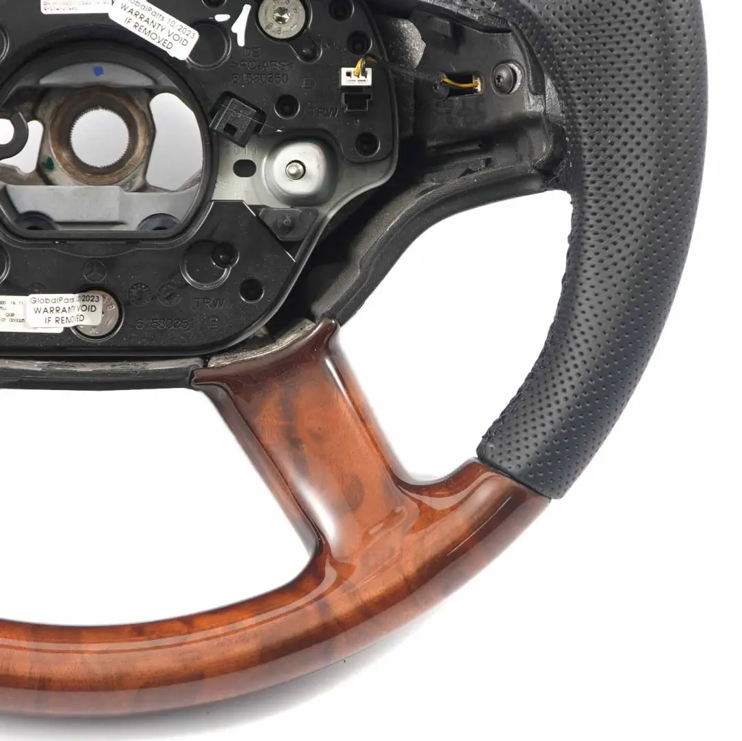 Mercedes C216 W221 NUEVO Volante de cuero negro Madera Nogal - SKU A2214600303-1 - Número de pieza A2214600303