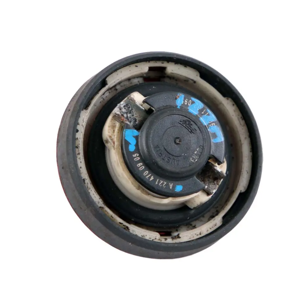 Mercedes W204 W207 W212 Tappo Serbatoio Carburante Diesel Rosso - SKU A2214700905-1 - Numero di parte A2214700905