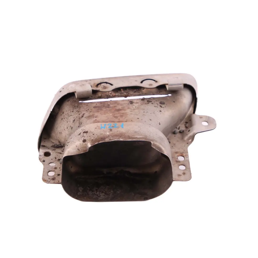 Echappement arrière droit AMG embout chromé pour Mercedes W221 à propos du numéro de pièce A2214903027 Mercedes W221 Echappement arrière droit AMG embout chromé - SKU A2214903027 - Numéro de pièce A2214903027