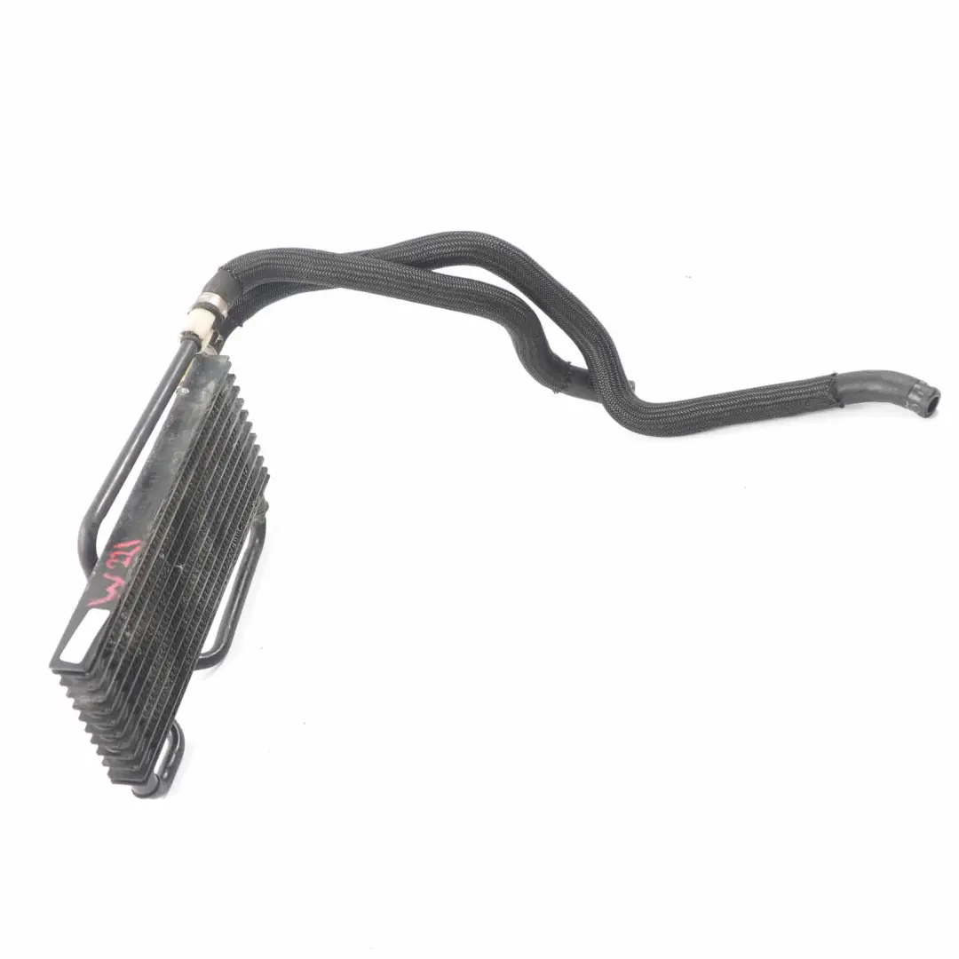 Raffreddamento dell'olio del servosterzo Radiatore per Mercedes W221 con numero di parte A2215000500 Mercedes W221 Raffreddamento dell'olio del servosterzo Radiatore - SKU A2215000500 - Numero di parte A2215000500