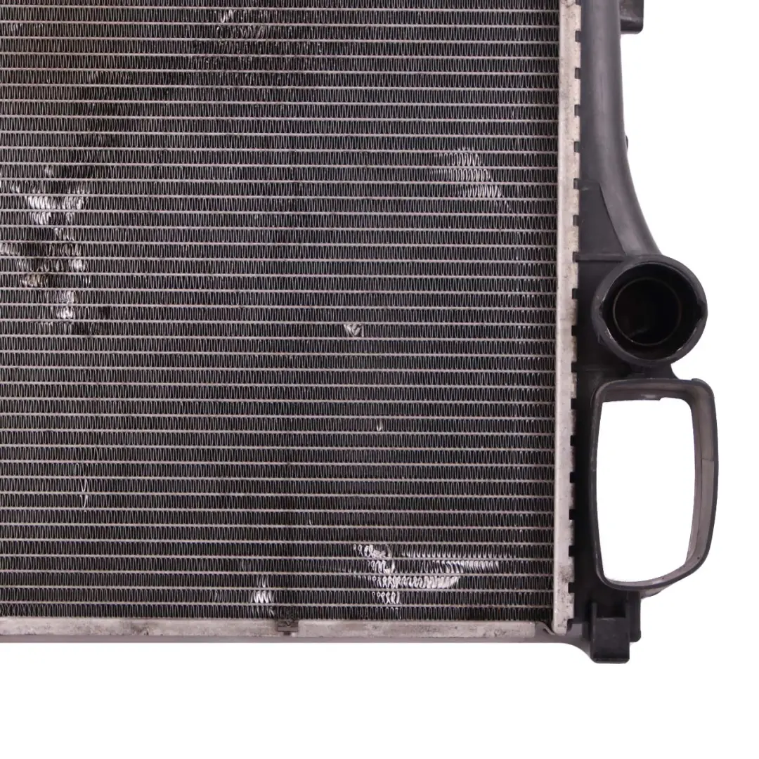 motore raffreddamento acqua radiatore per Mercedes W221 con numero di parte A2215003103 Mercedes W221 motore raffreddamento acqua radiatore - SKU A2215003103 - Numero di parte A2215003103