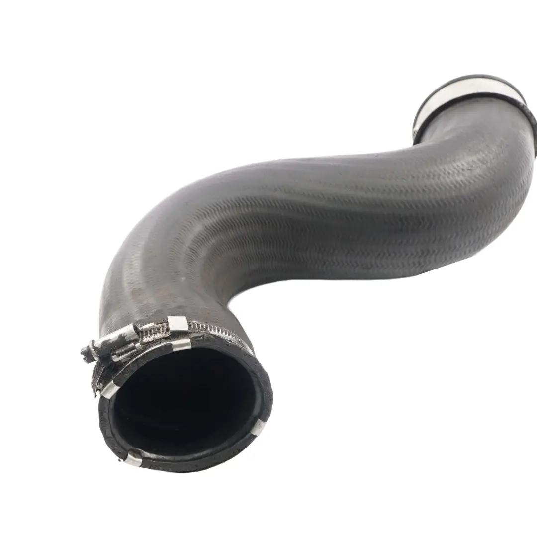 OM642 Intercooler Tubo per Mercedes W221 con numero di parte A2215281482 Mercedes W221 OM642 Intercooler Tubo - SKU A2215281482 - Numero di parte A2215281482