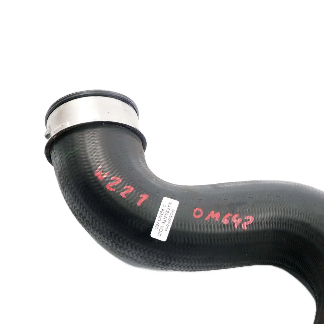 OM642 Intercooler Tubo per Mercedes W221 con numero di parte A2215281482 Mercedes W221 OM642 Intercooler Tubo - SKU A2215281482 - Numero di parte A2215281482