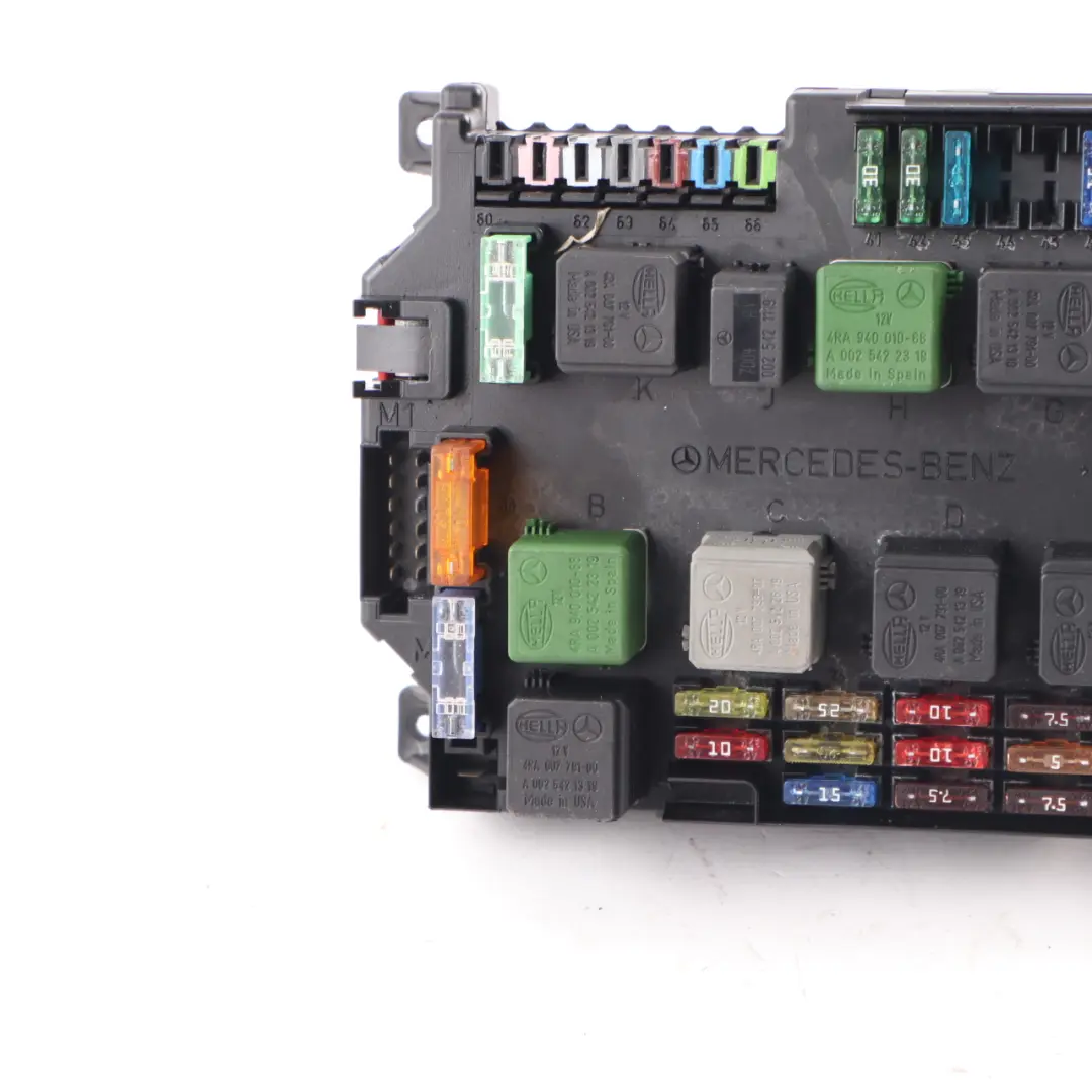 Fuse Box Front SAM Module Relay Control Unit to Mercedes W221 with Part number A2215402862 Mercedes W221 Fuse Box Front SAM Module Relay Control Unit - SKU A2215402862 - Part number A2215402862