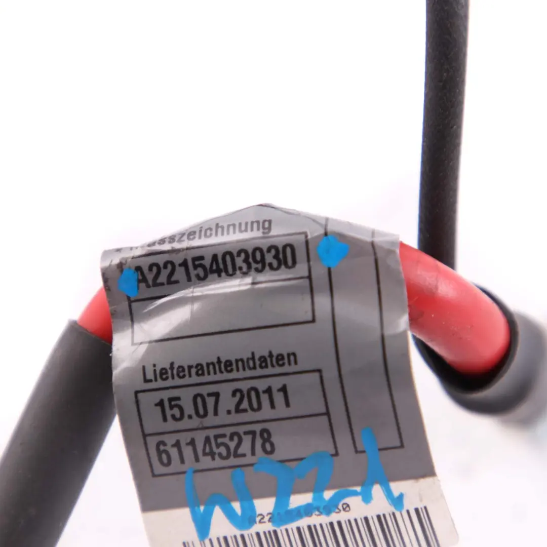 Mercedes-Benz W221 Positive Battery Plus Pole Terminal Lead Cable to with Part number A2215420818 Mercedes-Benz W221 Positive Battery Plus Pole Terminal Lead Cable - SKU A2215403930 - Part number A2215420818