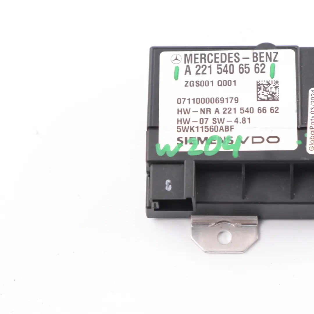 Mercedes W176 W204 C207 C218 W246 Moduł Sterownik Pompy Paliwa A0009001803 - SKU A2215406562 - Numer Części A2215406562