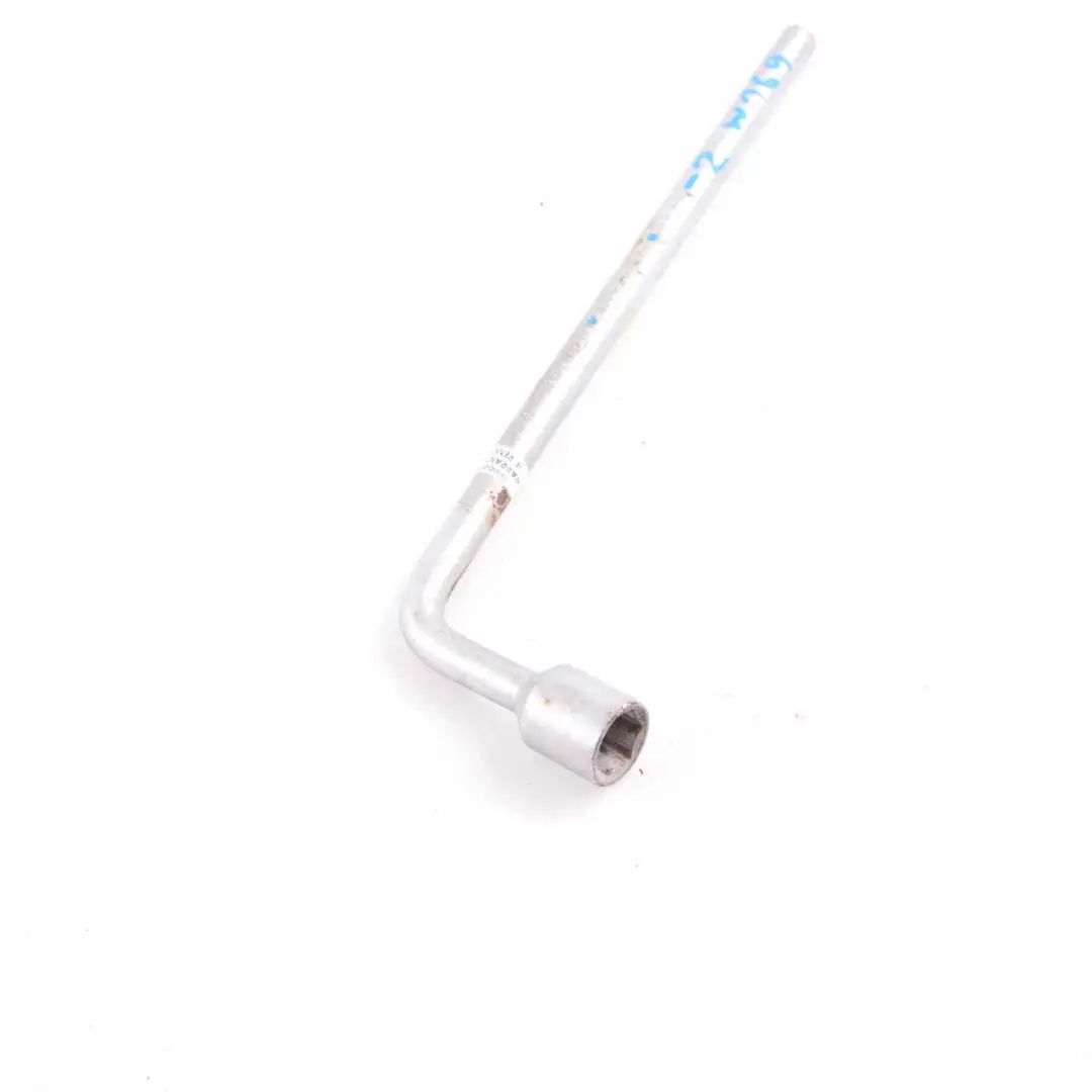 Strumento Chiave Mercedes W203 W212 W221 Supporto Ruota per con numero di parte A2215810001 Strumento Chiave Mercedes W203 W212 W221 Supporto Ruota - SKU A2215810001-2 - Numero di parte A2215810001