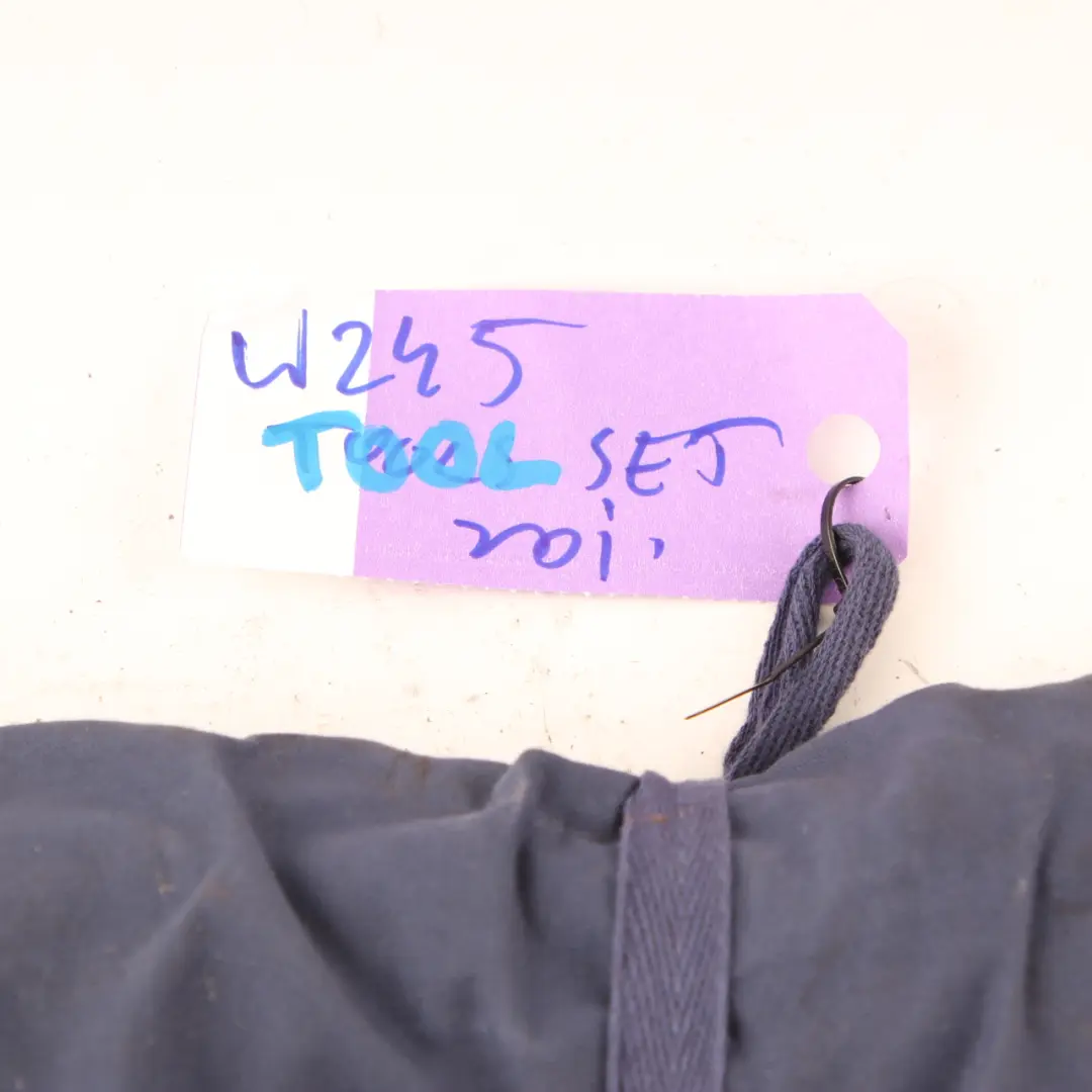 Ensemble de boulons à crochet pour clé de roue pour Mercedes W204 W246 W245 W176 W212 à propos du numéro de pièce A2215810001 Mercedes W204 W246 W245 W176 W212 Ensemble de boulons à crochet pour clé de roue - SKU A2215810001-3 - Numéro de pièce A2215810001