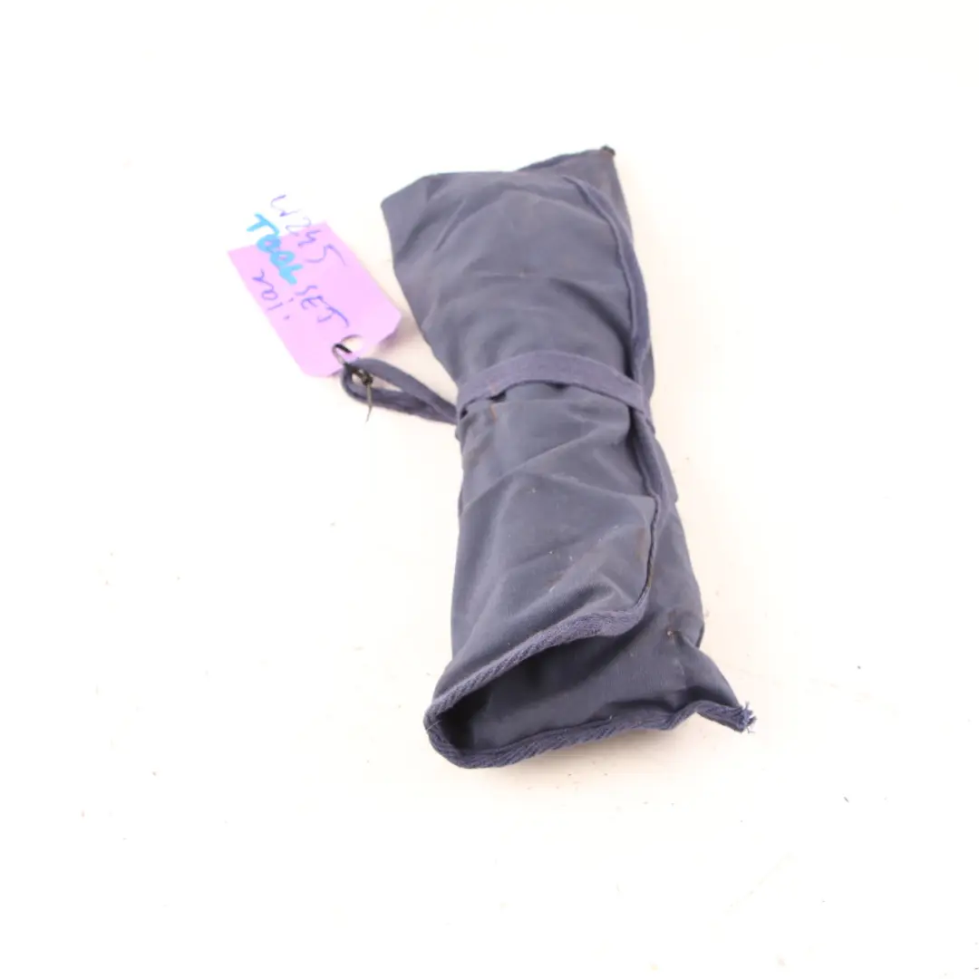 Kit strumenti ruote, set chiavi gancio bulloni per Mercedes W204 W246 W245 W176 W212 con numero di parte A2215810001 Mercedes W204 W246 W245 W176 W212 Kit strumenti ruote, set chiavi gancio bulloni - SKU A2215810001-3 - Numero di parte A2215810001