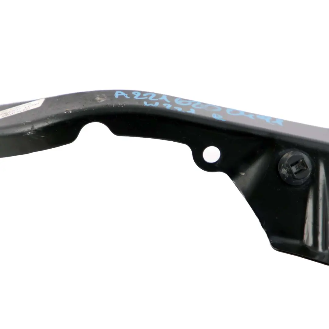 Wspornik Okular Uchwyt Lampy Prawy Przód do Mercedes W221 o numerze A2216200491 Mercedes W221 Wspornik Okular Uchwyt Lampy Prawy Przód - SKU A2216200491 - Numer Części A2216200491