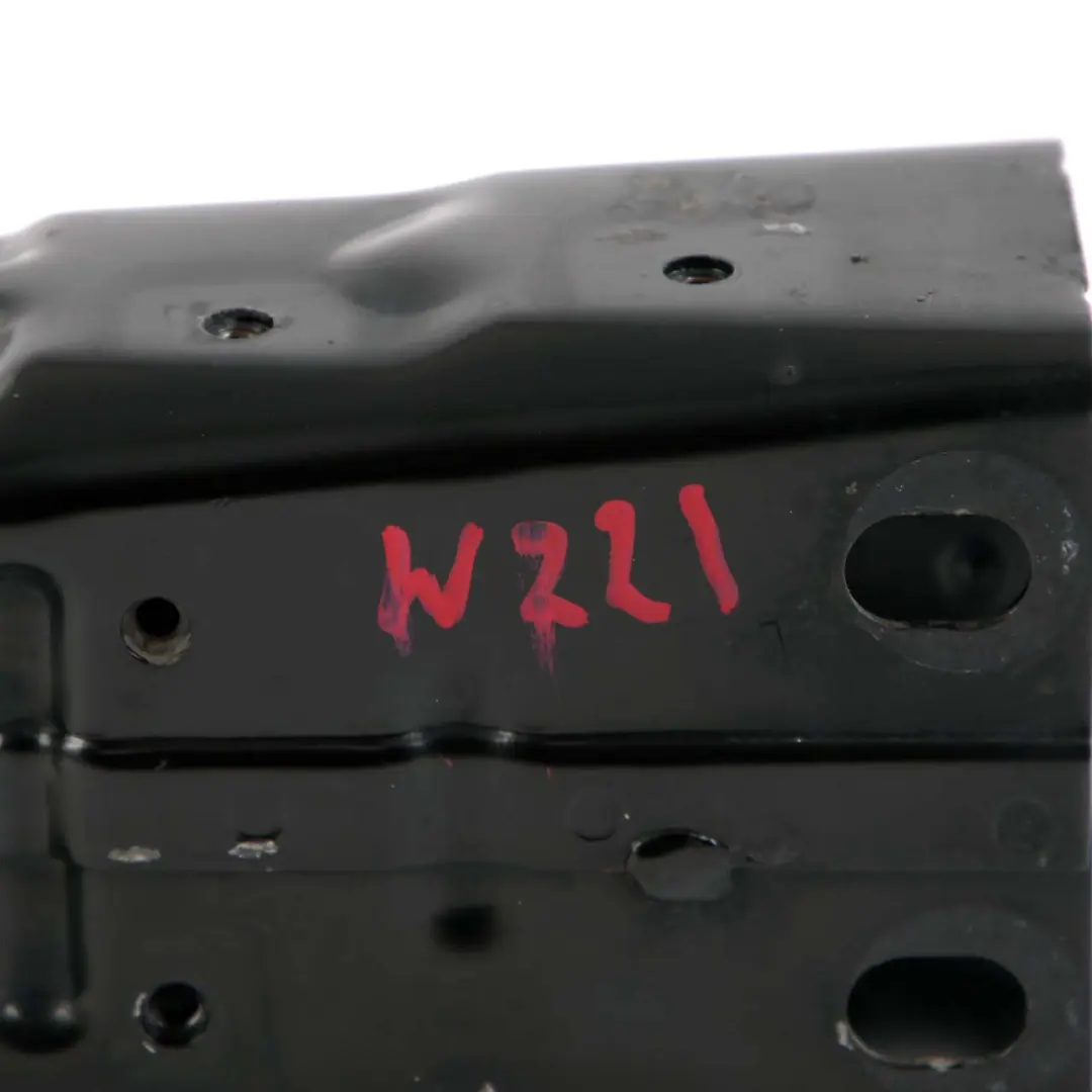 Paraurti anteriore sinistro Supporto porta-crociera per Mercedes W221 con numero di parte A2216203186 Mercedes W221 Paraurti anteriore sinistro Supporto porta-crociera - SKU A2216203186-1 - Numero di parte A2216203186