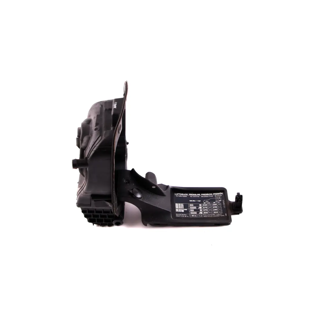 Tappo di copertura del serbatoio del carburante per Mercedes W221 con numero di parte A2216300067 Mercedes W221 Tappo di copertura del serbatoio del carburante - SKU A2216300067 - Numero di parte A2216300067