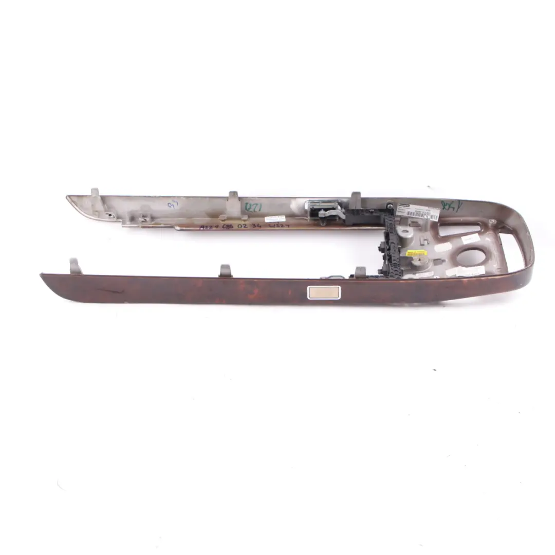 Console Centrale Coperchio Anteriore Decoro Noce Burr per Mercedes W221 con numero di parte A2216800234 Mercedes W221 Console Centrale Coperchio Anteriore Decoro Noce Burr - SKU A2216800234 - Numero di parte A2216800234