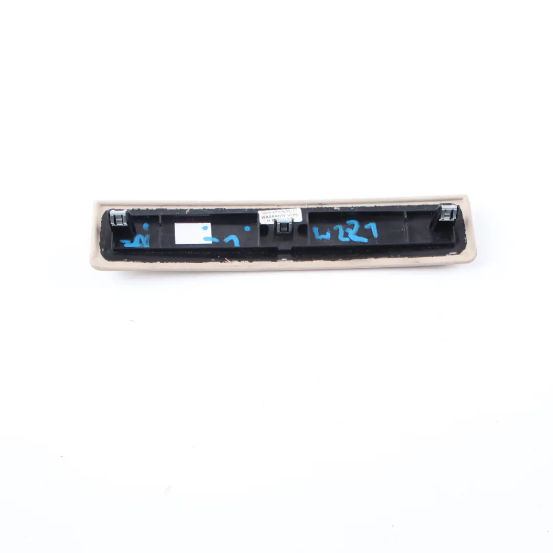 Tableau De Bord Cache Panneau Fond Centre Beige pour Mercedes W221 à propos du numéro de pièce A2216800578 Mercedes W221 Tableau De Bord Cache Panneau Fond Centre Beige - SKU A2216800578-1 - Numéro de pièce A2216800578