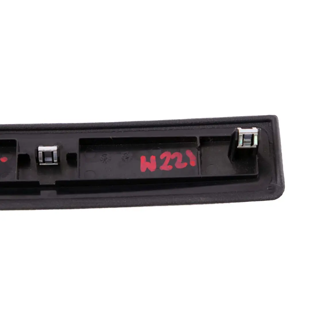 Mercedes W221 Tableau De Bord Cache Panneau Bas Centre Noir - SKU A2216800578 - Numéro de pièce A2216800578