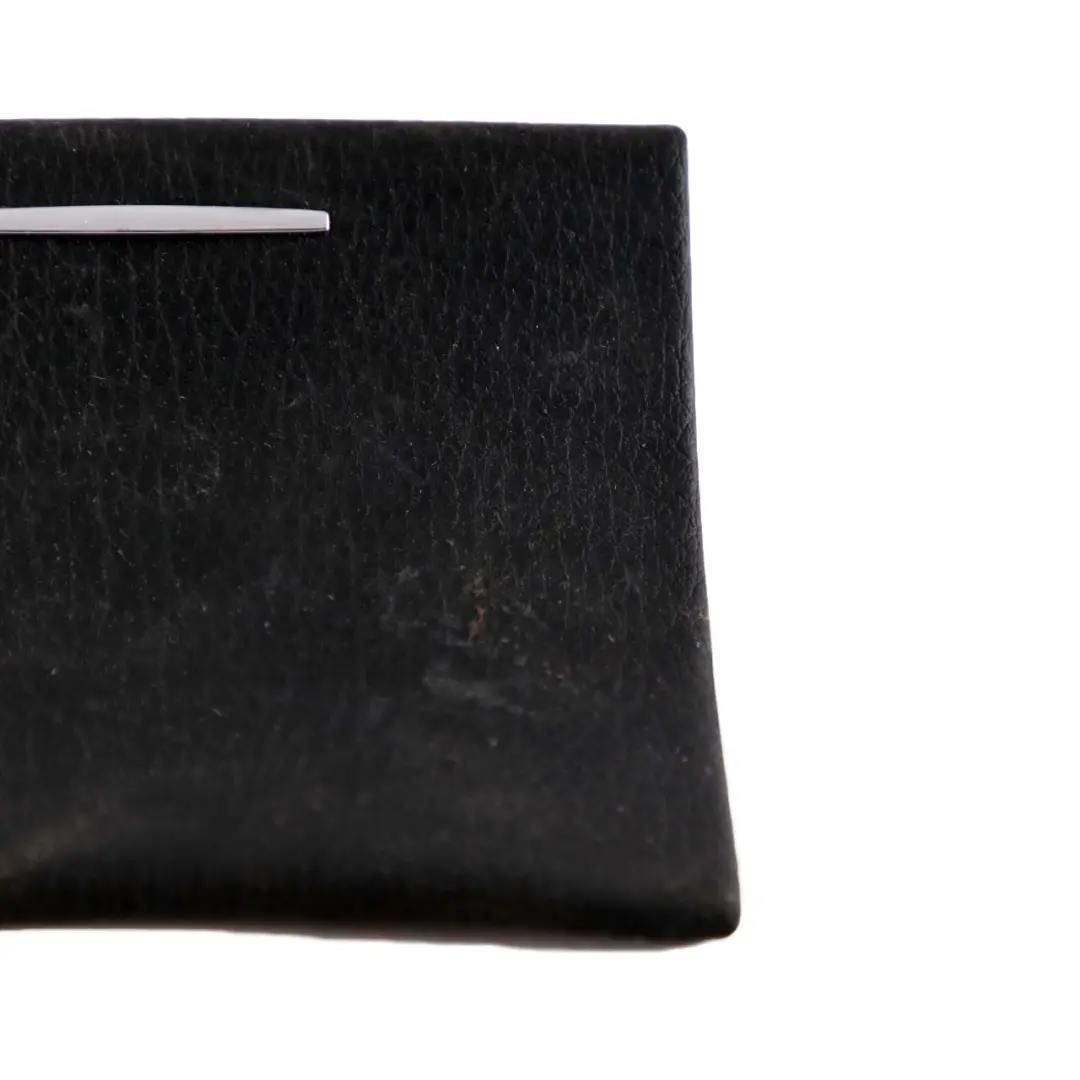 Mercedes-Benz S W221 Copri posacenere Console Centrale Nero per con numero di parte A2216801017 Mercedes-Benz S W221 Copri posacenere Console Centrale Nero - SKU A2216801017 - Numero di parte A2216801017