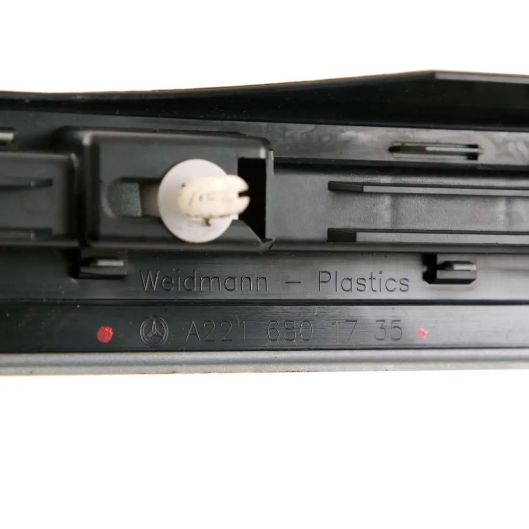 Tür Schweller Verkleidung Hinten Links Trim Cover für Mercedes W221 mit Teilenummer A2216801735 Mercedes W221 Tür Schweller Verkleidung Hinten Links Trim Cover - SKU A2216801735 - Teilenummer A2216801735