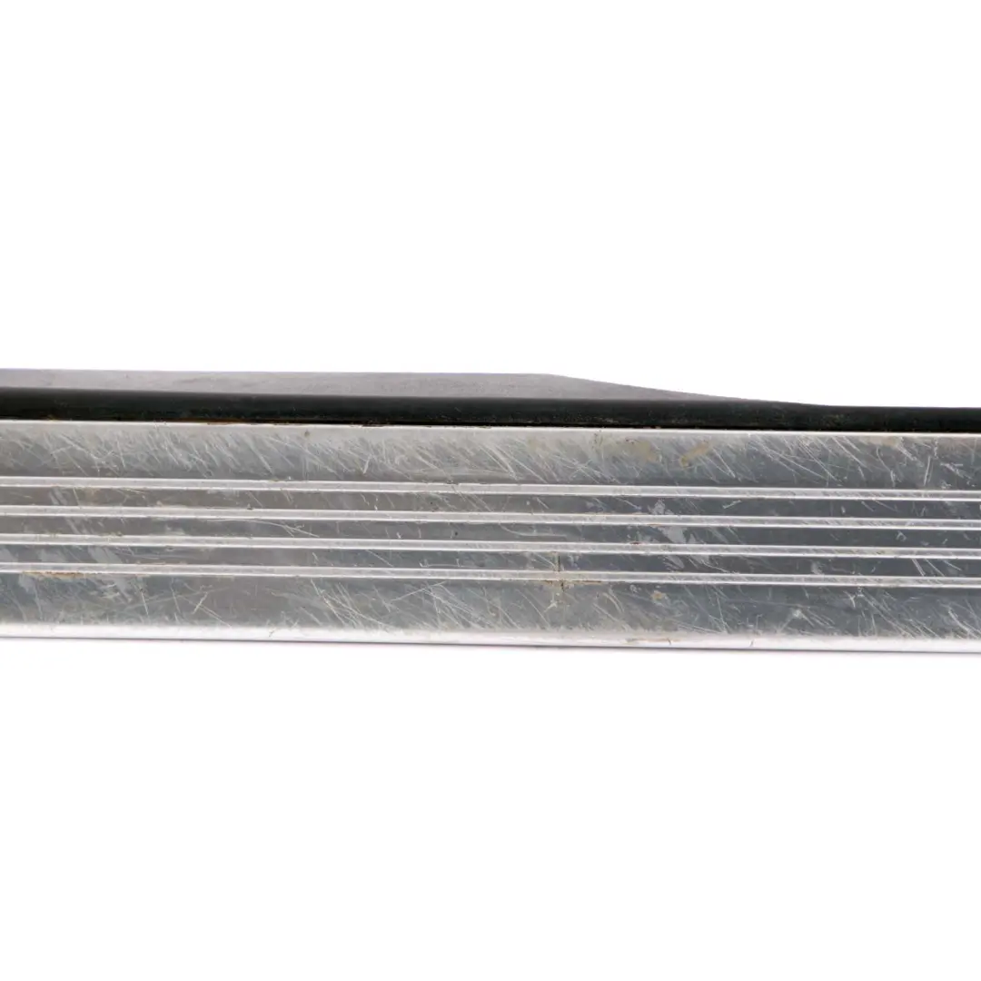 Mercedes W221 Panel umbral puerta trasera izquierda Cubierta - SKU A2216801735 - Número de pieza A2216801735