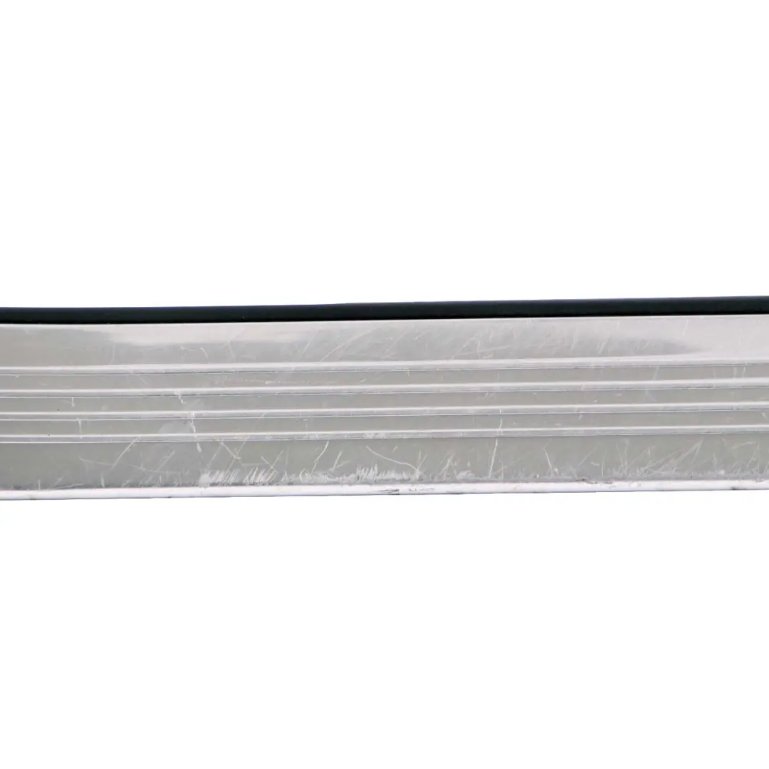 Mercedes W221 Panel de umbral de puerta trasera derecha Cubierta - SKU A2216801835 - Número de pieza A2216801835