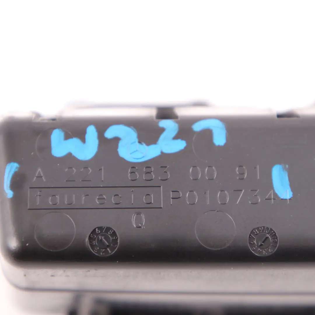 Console centrale arrière, compartiment de rangement pour Mercedes W221 à propos du numéro de pièce A2216830091 Mercedes W221 Console centrale arrière, compartiment de rangement - SKU A2216830091 - Numéro de pièce A2216830091