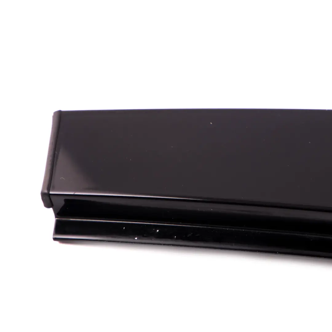 Parte trasera izquierda Embellecedor pilar puerta para Mercedes W221 con número de pieza A2216901987 Mercedes W221 Parte trasera izquierda Embellecedor pilar puerta - SKU A2216901987 - Número de pieza A2216901987