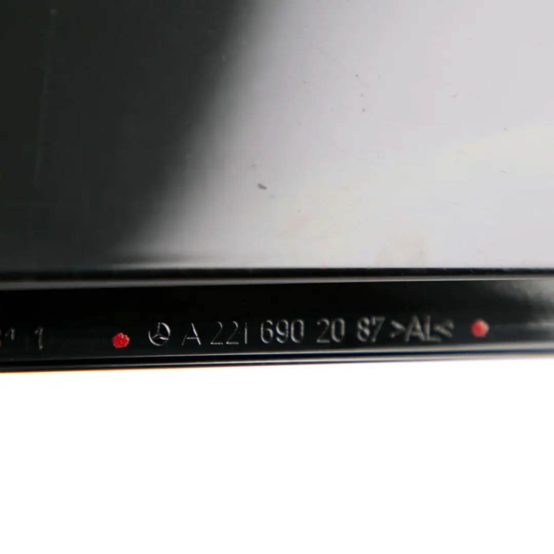 Embellecedor B alto brillo Puerta Trasera Derecha para Mercedes W221 con número de pieza A2216902087 Mercedes W221 Embellecedor B alto brillo Puerta Trasera Derecha - SKU A2216902087 - Número de pieza A2216902087