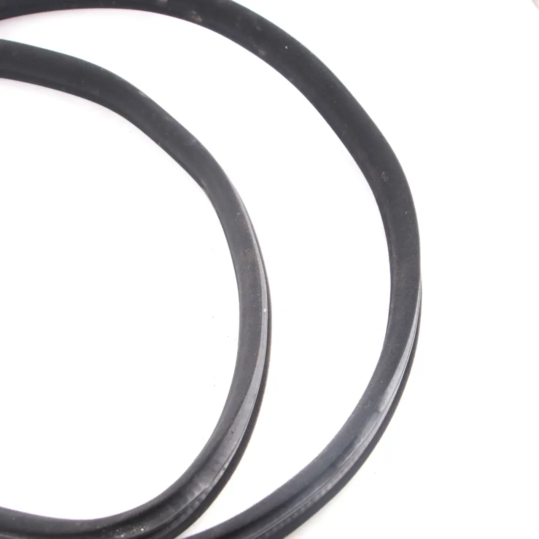 Door Seal Edge Protection Gasket Rear Left Right N/O/S to Mercedes W221 with Part number A2216970951 Mercedes W221 Door Seal Edge Protection Gasket Rear Left Right N/O/S - SKU A2216970951 - Part number A2216970951