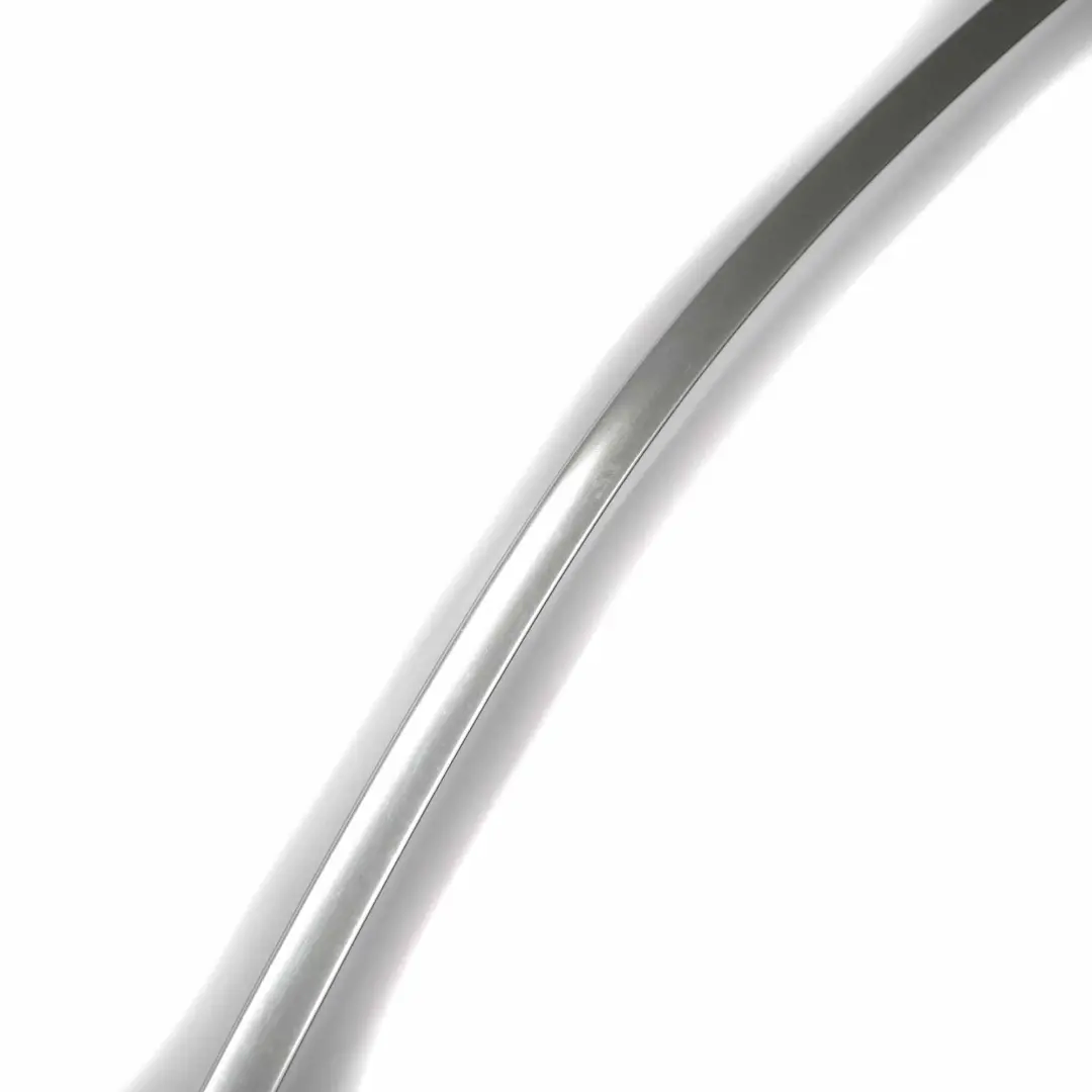 Striscia telaio finestrino anteriore sinistro guida porta Chrome per Mercedes W221 con numero di parte A2216980180 Mercedes W221 Striscia telaio finestrino anteriore sinistro guida porta Chrome - SKU A2216980180 - Numero di parte A2216980180