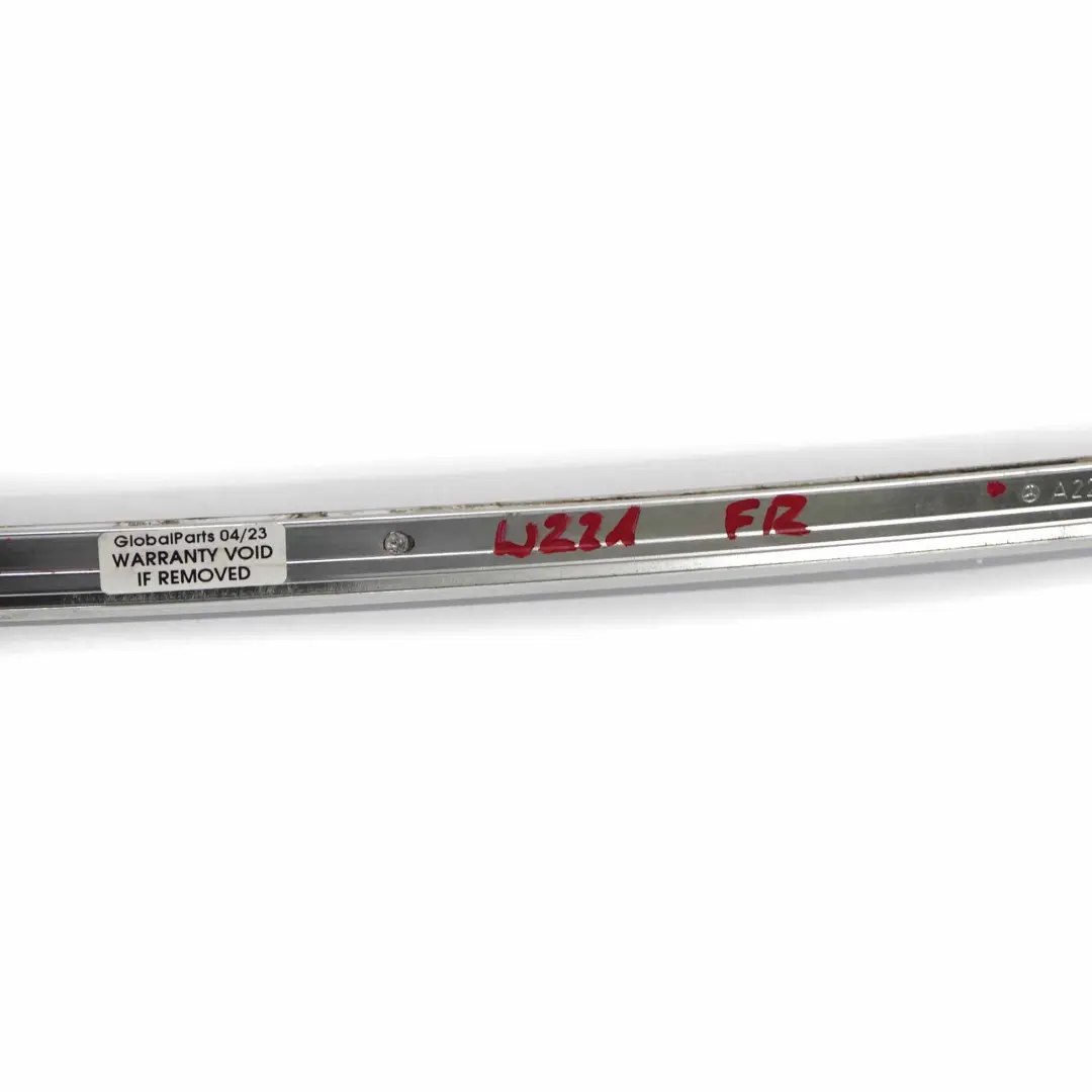  Baguette d'encadrement Mercedes W221 Avant Droite vitre porte Chromé - SKU A2216980280 - Numéro de pièce A2216980280