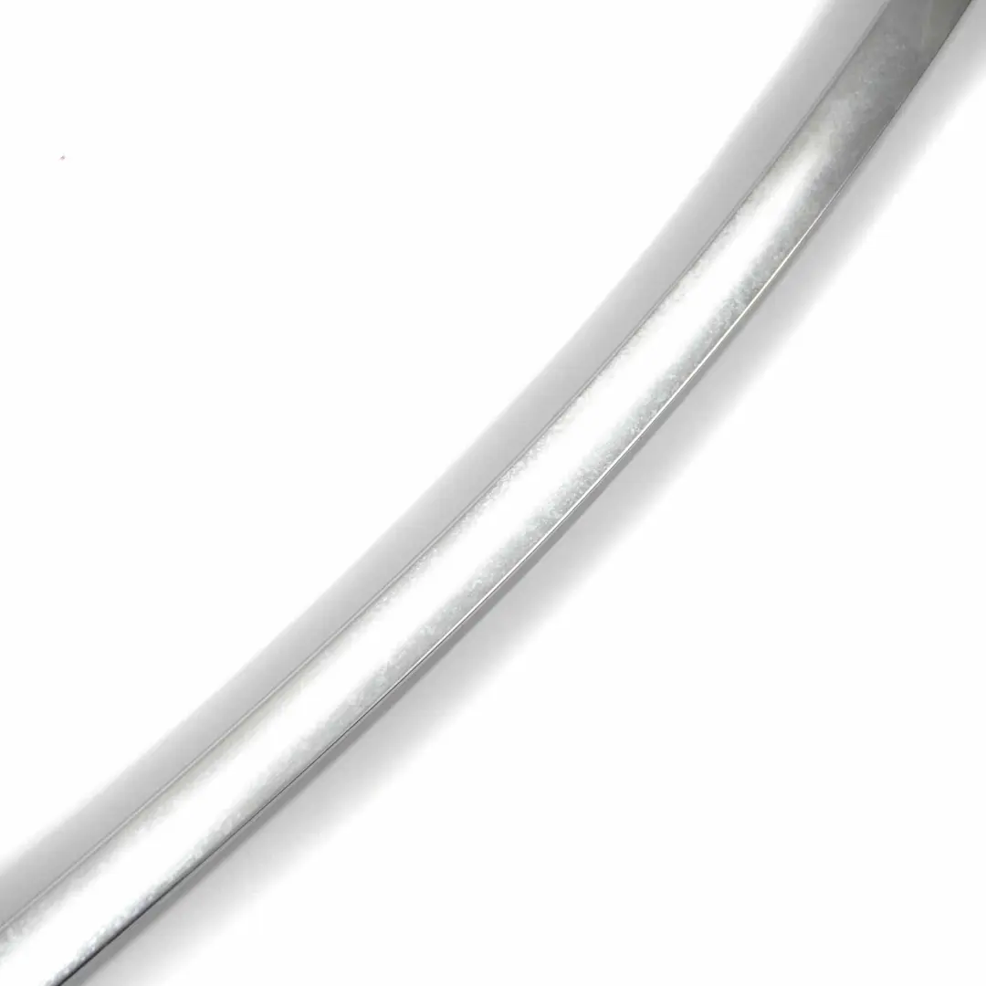 Baguette d'encadrement Mercedes W221 Avant Droite vitre porte Chromé pour à propos du numéro de pièce A2216980280 Baguette d'encadrement Mercedes W221 Avant Droite vitre porte Chromé - SKU A2216980280 - Numéro de pièce A2216980280