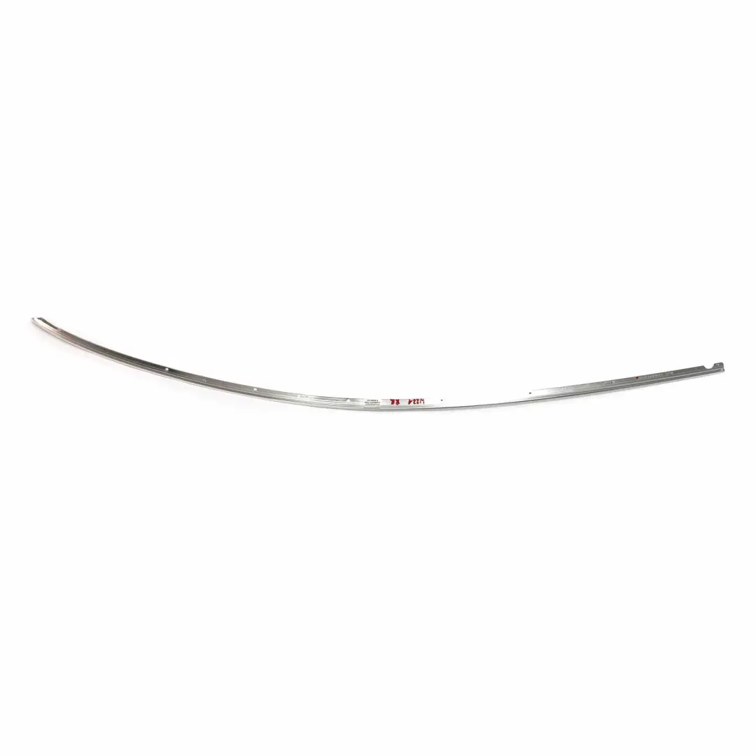 Baguette d'encadrement Mercedes W221 Arrière Droite vitre porte Chromé pour à propos du numéro de pièce A2216980680 Baguette d'encadrement Mercedes W221 Arrière Droite vitre porte Chromé - SKU A2216980680 - Numéro de pièce A2216980680