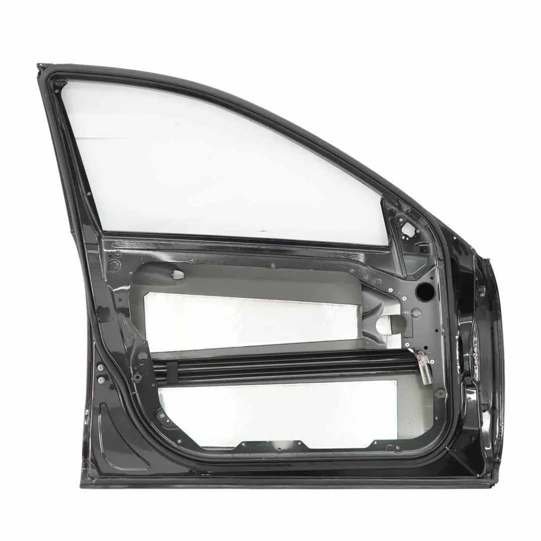 Tür vorne links S-Klasse Obsidian Schwarz Metallic - 197 für Mercedes W221 mit Teilenummer A2217200105 Mercedes W221 Tür vorne links S-Klasse Obsidian Schwarz Metallic - 197 - SKU A2217200105-OB1 - Teilenummer A2217200105